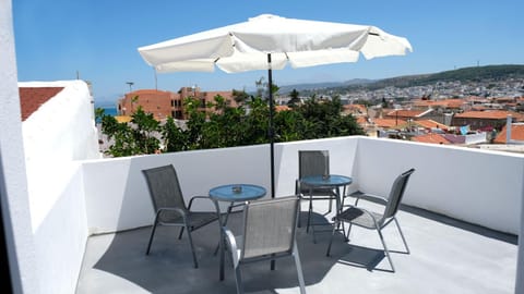 View (from property/room), City view, Sea view