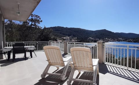 Balcony/Terrace, sunbed