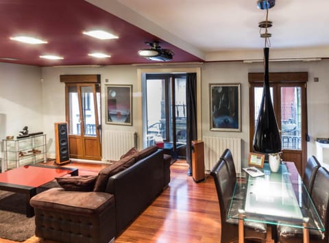 Living room, Lounge or bar