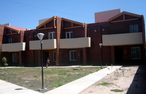 Facade/entrance, Off site