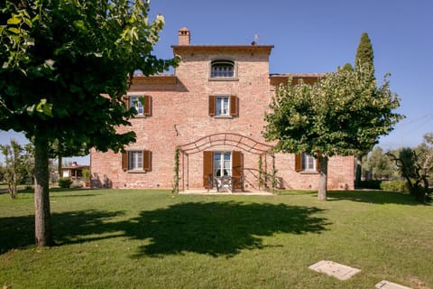 Facade/entrance, Garden