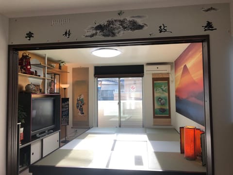 Communal lounge/ TV room