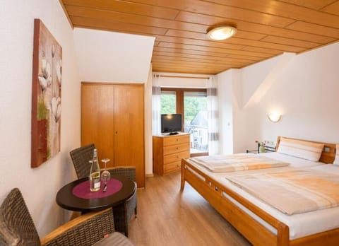 Ferien Weingut Pauly Bed and Breakfast in Ediger-Eller