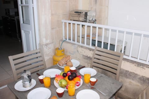 BBQ facilities, Balcony/Terrace