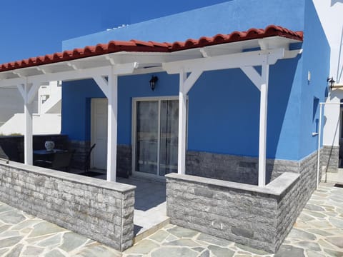 Patio, Facade/entrance