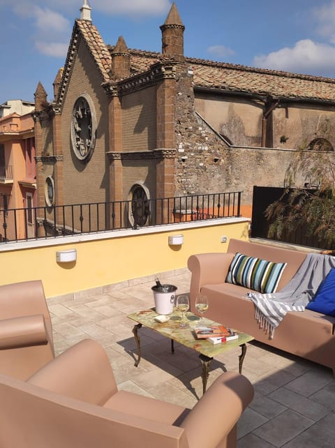 Patio, Nearby landmark, Balcony/Terrace