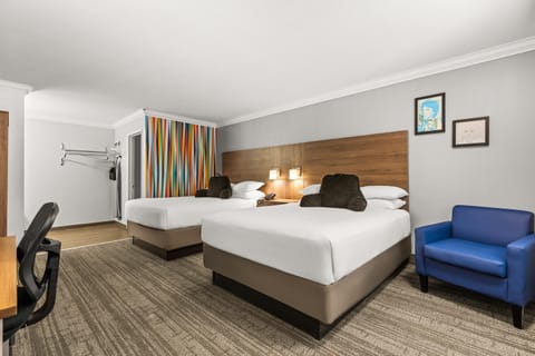 Bed, Seating area, Bedroom