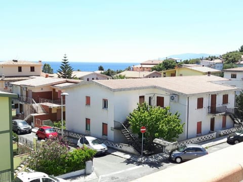 Sea view, Street view