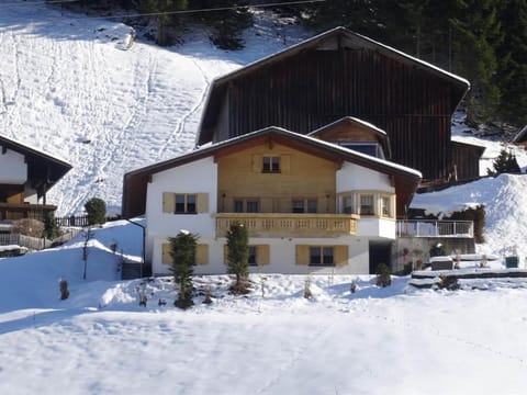 Property building, Winter