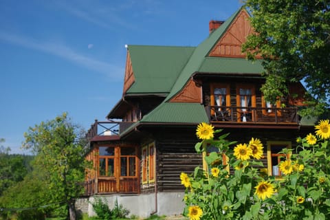 Property building, Spring, Garden, View (from property/room), Garden view