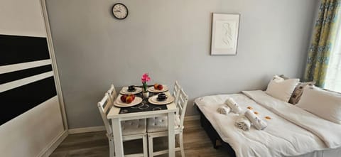 Bed, Living room, Seating area, wardrobe