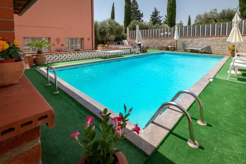 Swimming pool, Swimming pool