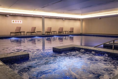 Hot Tub, Pool view, Swimming pool