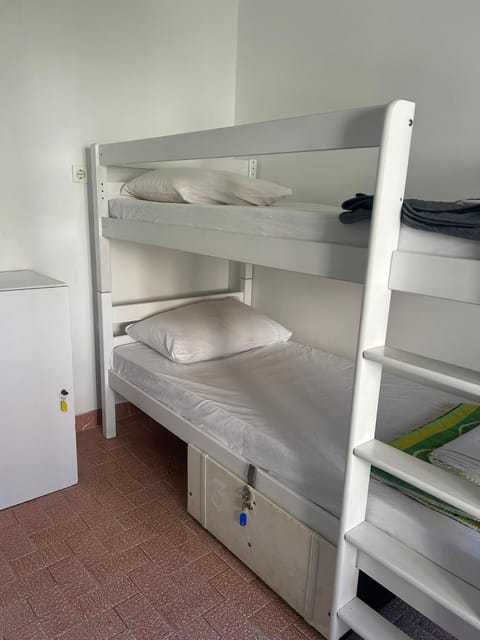 bunk bed
