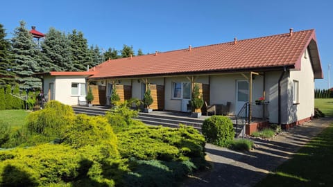 Property building, Spring, Day, Summer, Garden, Garden view
