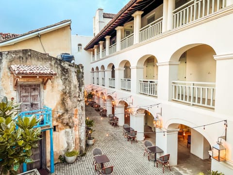 Property building, Restaurant/places to eat, Inner courtyard view