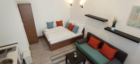 Bed, Photo of the whole room