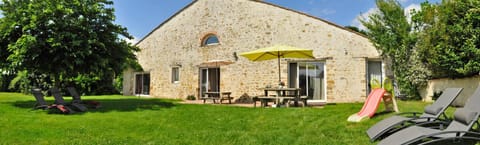 Facade/entrance, Day, Summer, Garden, On site, Garden view