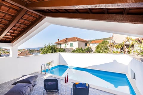 View (from property/room), Swimming pool, sunbed