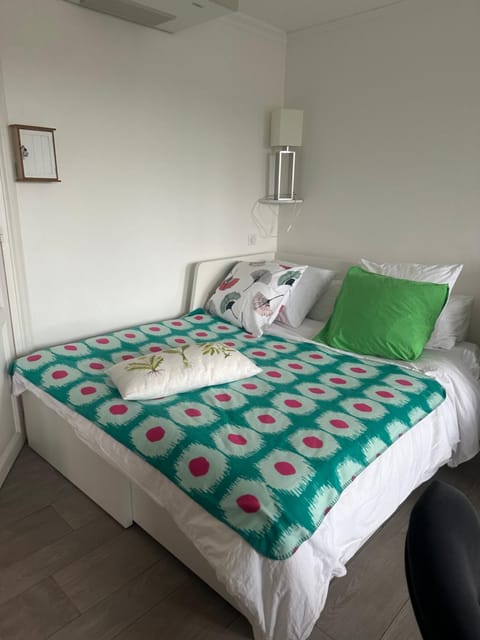 Le Jardin Darcy Liberté Hyper centre gare-ville parking public payant dans la rue Apartment in Dijon