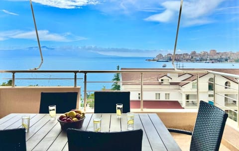 Day, Natural landscape, View (from property/room), Balcony/Terrace, Seating area, Dining area, Sea view