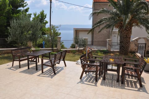 BBQ facilities, Garden