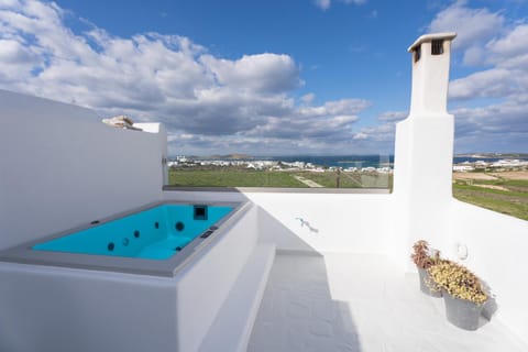 Hot Tub, View (from property/room), Balcony/Terrace