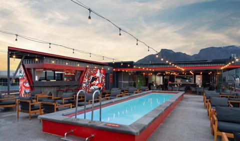 Restaurant/places to eat, Swimming pool