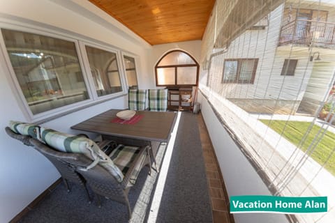 Vacation home Alan House in Lika-Senj County