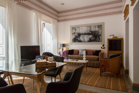 Living room, Photo of the whole room, Dining area, Area and facilities