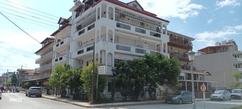 Property building, Garden, View (from property/room), Other, Street view, Parking