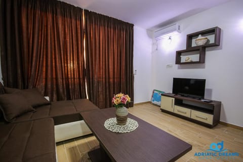 TV and multimedia, Living room, Sea view