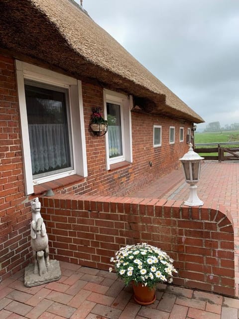 Facade/entrance, On site