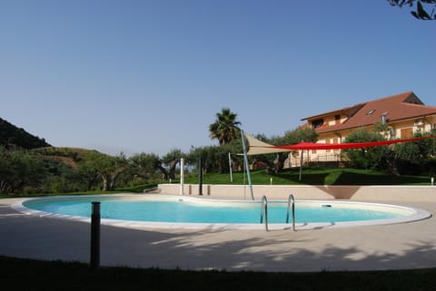 View (from property/room), Garden view, Pool view
