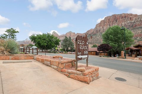 Mountain view, Street view, Location