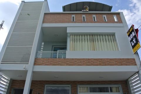 Property building, Internal: Not applicable to any particular room