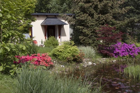Facade/entrance, Garden