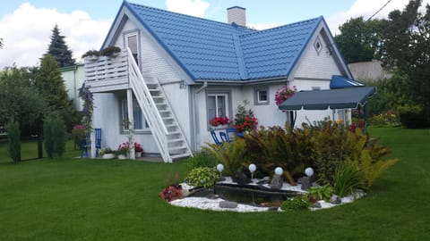 Patio, Facade/entrance, Garden, Balcony/Terrace, Garden view, Pool view