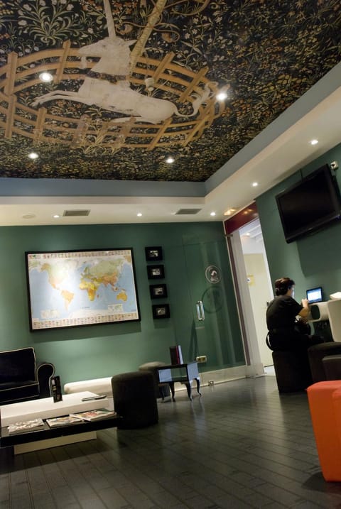 Lounge or bar