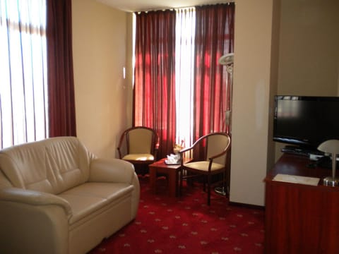 TV and multimedia, Seating area