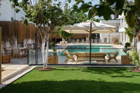 Garden, Swimming pool, Swimming pool