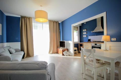 Communal lounge/ TV room, Lounge or bar, Dining area