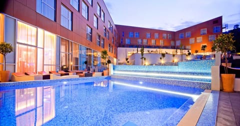 Property building, Swimming pool
