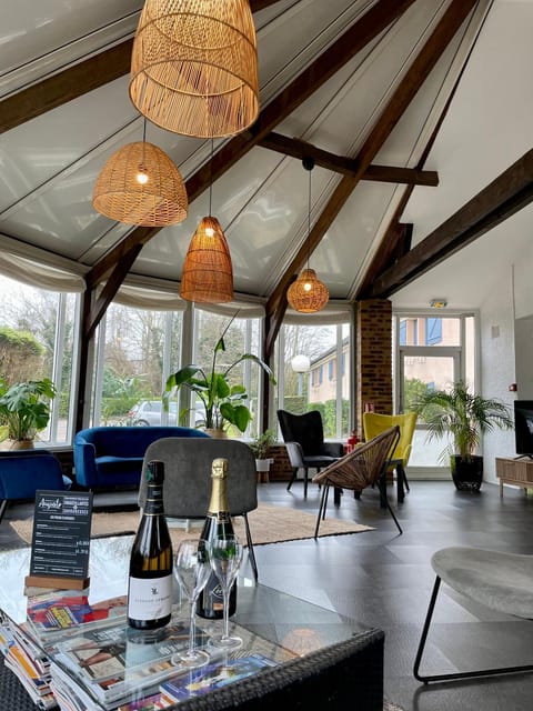 Living room, Lounge or bar, Seating area