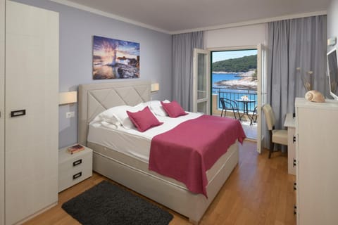 Bed, Photo of the whole room, Bedroom, Sea view