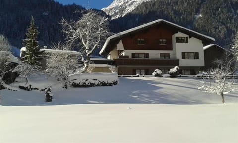 Property building, Winter