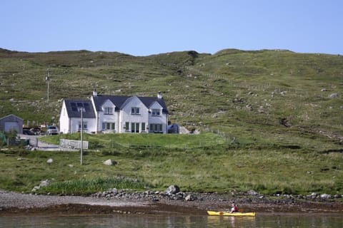 Property building, Garden view, Mountain view, Sea view