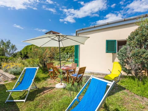 Holiday Home Il Giardino sul Mare by Interhome House in Tuscany