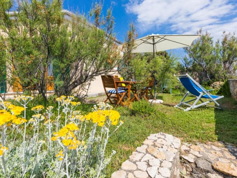 Holiday Home Il Giardino sul Mare by Interhome House in Tuscany