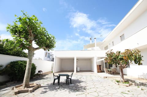 Patio, Day